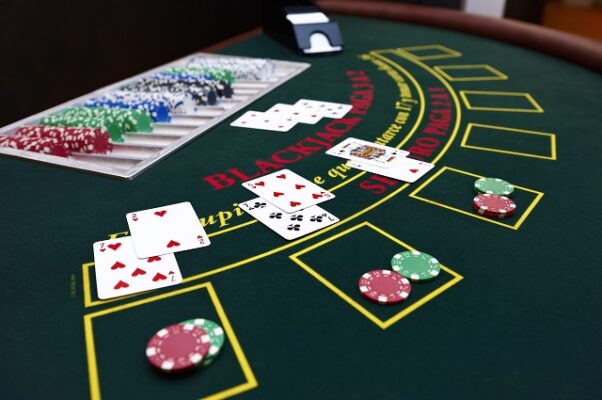 Blackjack online là gì? Tìm hiểu luật chơi và kinh nghiệm hữu ích từ người đi trước